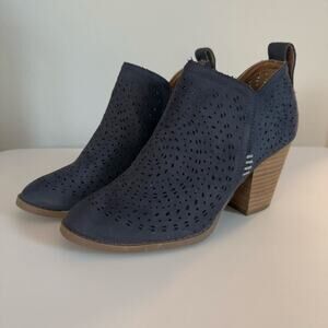Massini Blue Booties 6.5